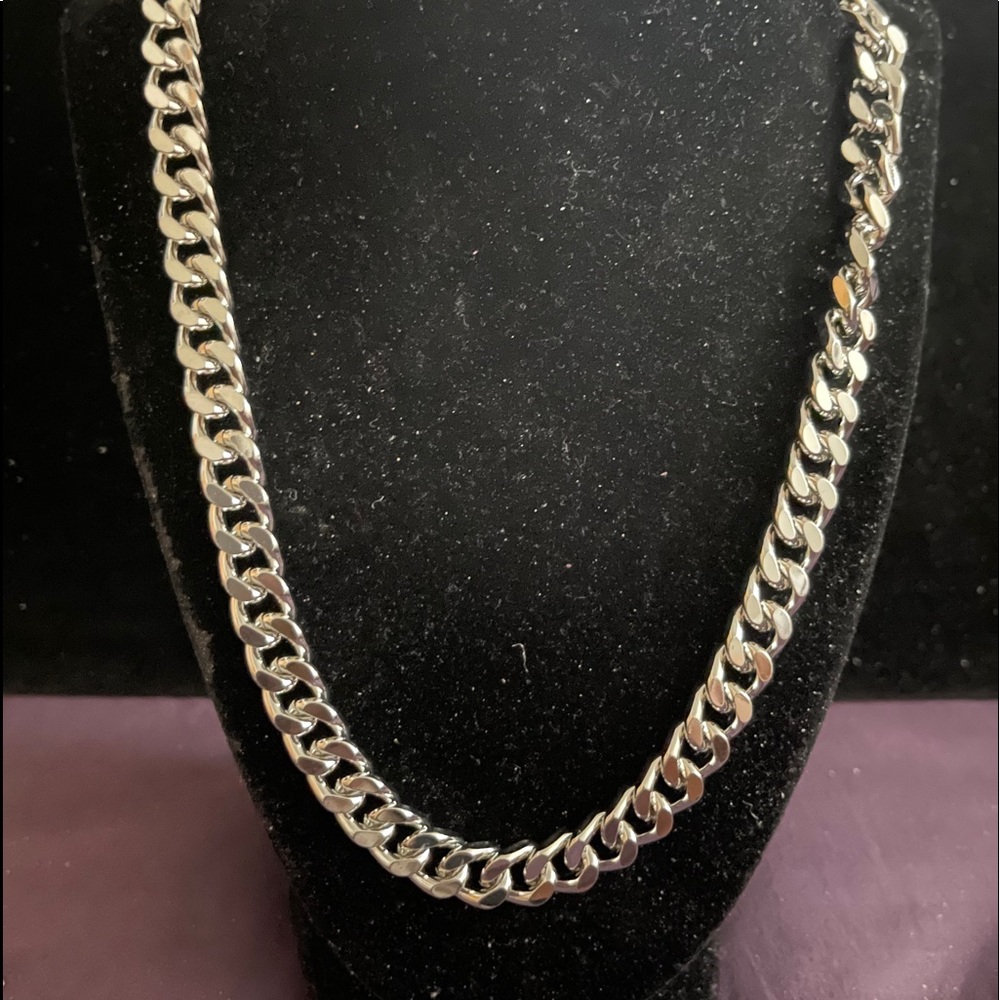 Chain: Cuban - Picture 1 of 3